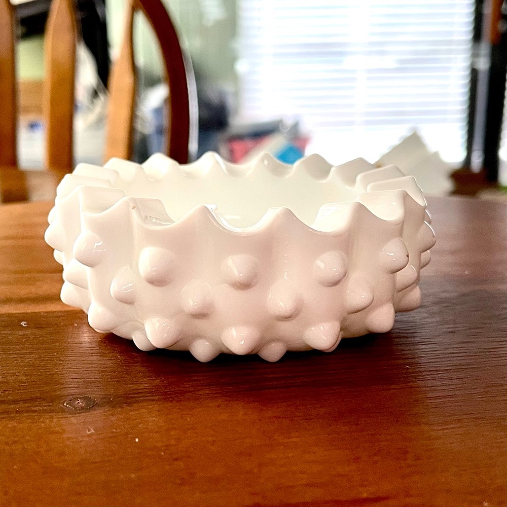 Vintage Fenton White Milk Glass - Hobnail - Trinket Dish - Depression Era 1940's - Picture 5 of 7